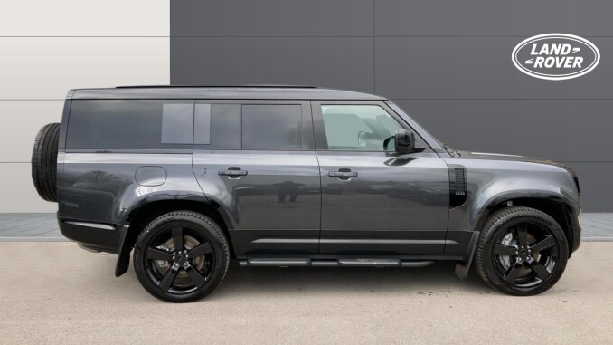 Land Rover Defender 3.0 D350 X-Dynamic HSE 130 5dr Auto Diesel Estate - Image 5